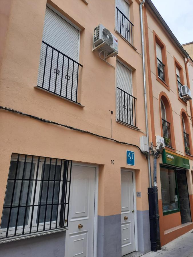 Apartamentos Clavero 10 Plasencia Esterno foto